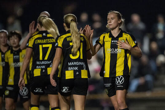 Hammarbys Julie Blakstad jublar