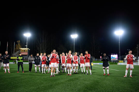 Sandvikens IFs spelare jublar
