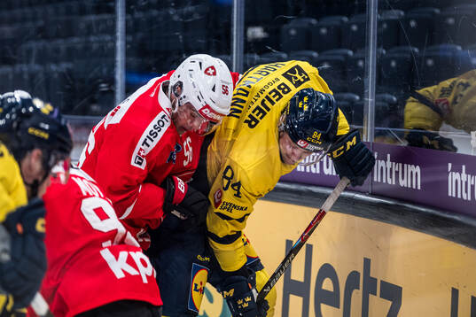 Tim Berni of Switzerland and Sebastian Hartmann of Sweden
