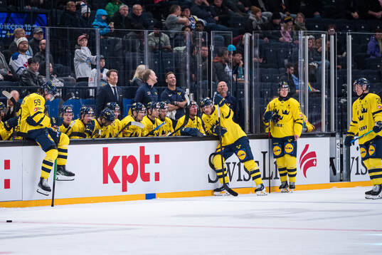 Players of Sweden look dejected