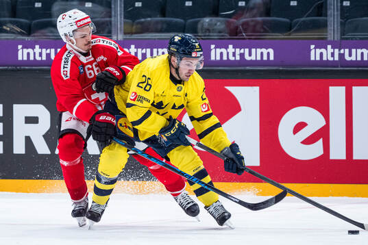 Valentin Nussbaumer of Switzerland and Erik Brännström of