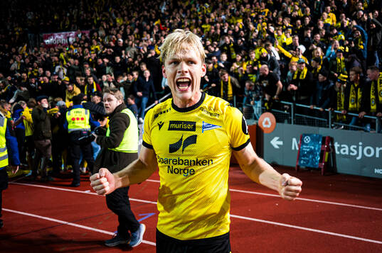 Håkon Holmefjord Lorentzen of Start celebrates