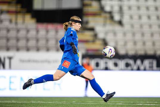 Örebro SKs målvakt Nadine Allard