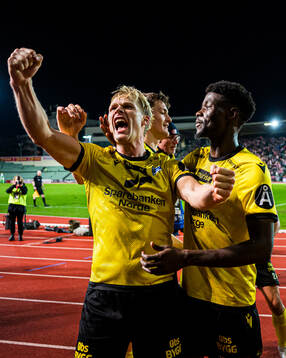 Håkon Holmefjord Lorentzen of Start celebrates
