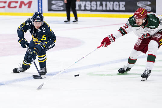 Södertäljes Albin Carlson och Modos David Rundblad