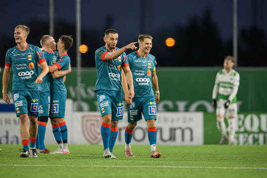 Varbergs Erion Sadiku jublar
