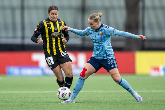 Häckens Tabby Tindell och Djurgårdens Nanne Ruuskanen