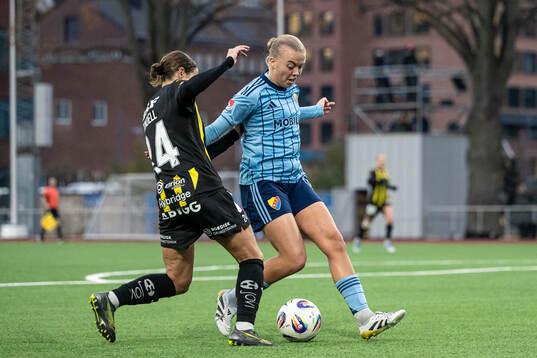 Häckens Tabby Tindell och Djurgårdens Elin Westlund