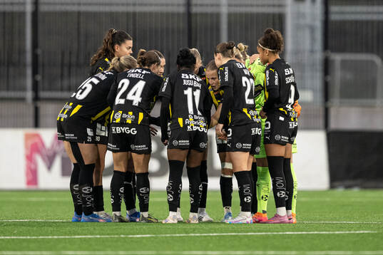 Häckens spelare samlas