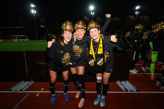Häckens Mary Caroline Wickenheiser, Alva Selerud och Anna