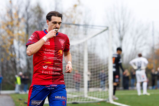Tvååkers Mergim Laci jublar