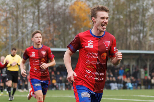 Tvååkers Melvin Sjöland jublar