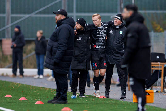 Karlskronas Hampus Holgersson kliver av med skada