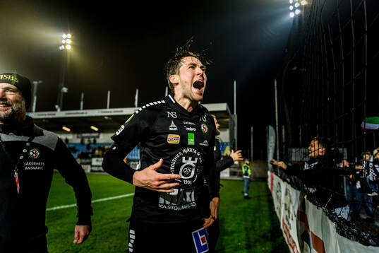 Örebros John Stenberg jublar