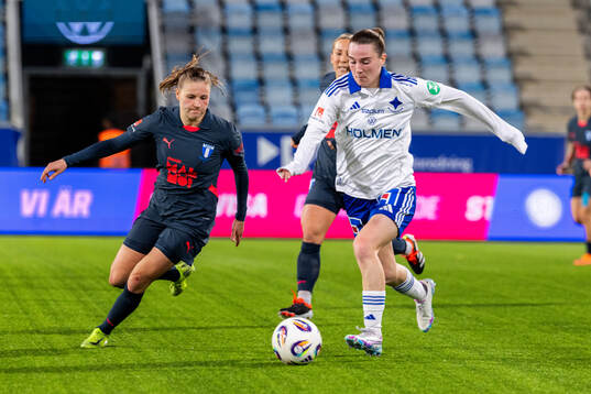 Malmö FFs Katariina Kosola och IFK Norrköpings Carrie