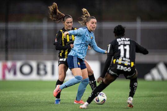 Häckens Mary Caroline Wickenheiser och Djurgårdens Elsa