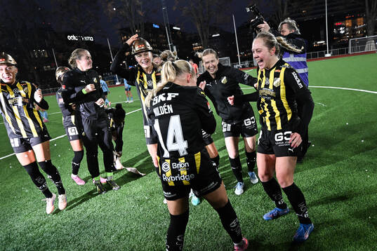 Häckens Matilda Nildén, Emma Östlund och Alice