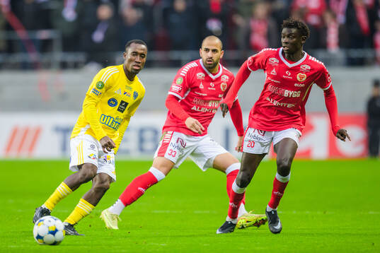 Falkenbergs Wanbe Godwin Aguda och Kalmars Saba