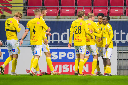 Falkenbergs Seif Ali Hindi jublar