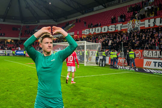 Kalmars målvakt Jakob Kindberg jublar