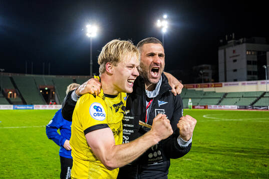 Håkon Holmefjord Lorentzen and head coach Azar Karadas of