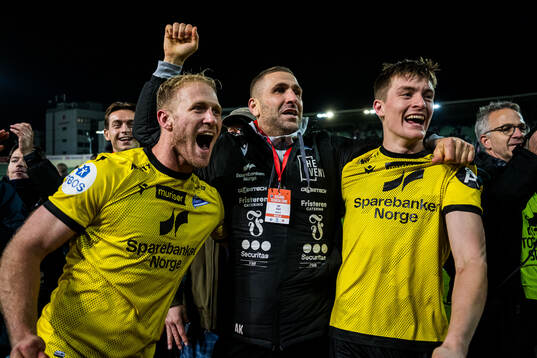 Sebastian Michael Griesbeck, head coach Azar Karadas and