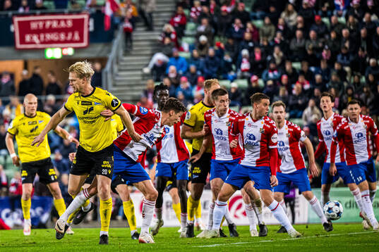 Håkon Holmefjord Lorentzen of Start scores the 0-2 goal