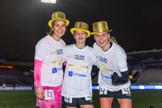 IK Uppsalas målvakt Matilda Nurmi, Ellen Andersson och