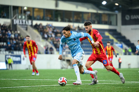 Bläddra bland fler bilder av Fotboll, Ettan norra, Gefle - Örebro Syrianska