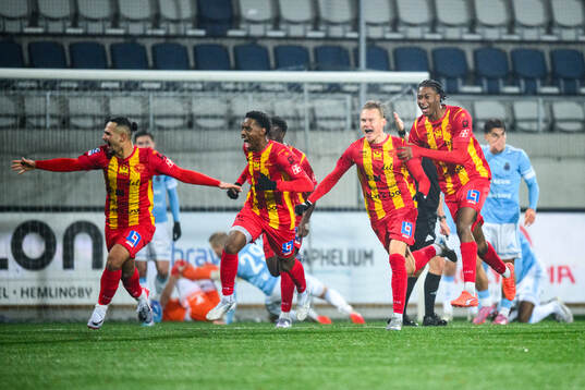 Örebro Syrianskas Robin Hadad jublar