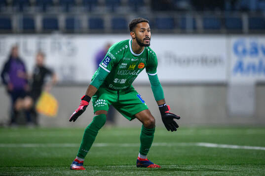 Örebro Syrianskas målvakt Kwesi Pira Kawawa