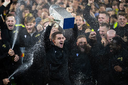 Bläddra bland fler bilder av Fotboll, Allsvenskan, Mjällby - Häcken