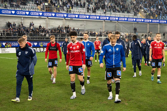 IFK Norrköpings Ismet Lushaku deppar