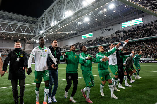 Hammarbys spelare jublar