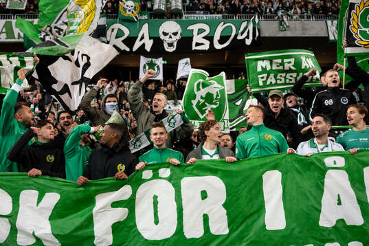Hammarbys spelare jublar