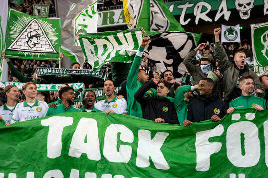 Hammarbys spelare jublar