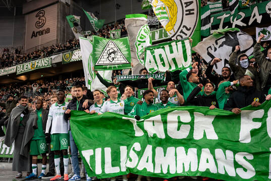 Hammarbys spelare jublar