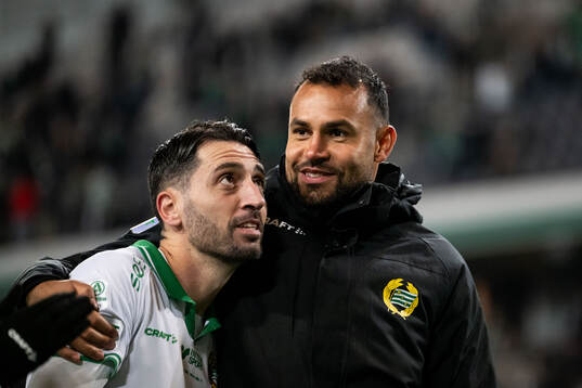 Hammarbys Nahir Besara och målvakt Warner Hahn