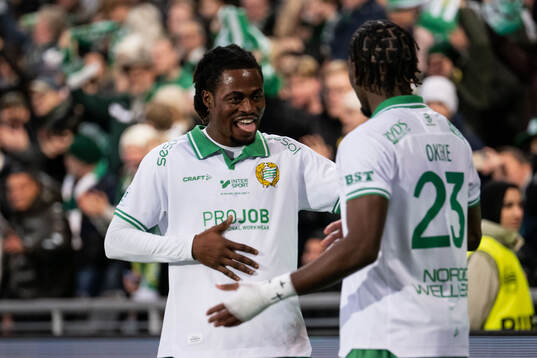 Hammarbys Frank Junior Adjei jublar med Okeke Obilor Denzel