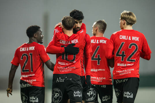 Nordic United FCs Lorent Mehmeti och Shergo Shhab jublar