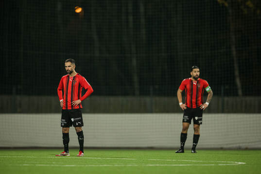 Nordic United FCs Gabriel Aphrem och Jonathan Gursac deppar