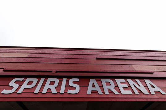 Exteriör vy av Spiris arena