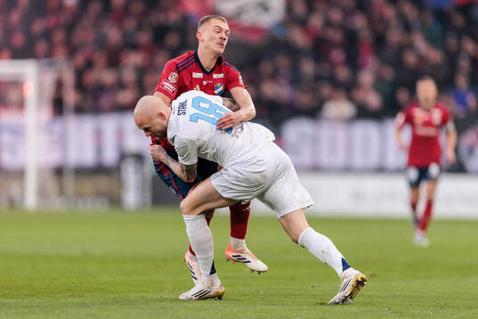 Östers Dennis Olsson och Djurgårdens Adam Ståhl