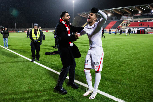 Degerfors assisterande sportchef Sean Sabetkar och Leon