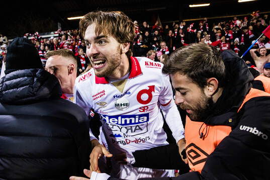 Degerfors Juhani Pikkarainen jublar