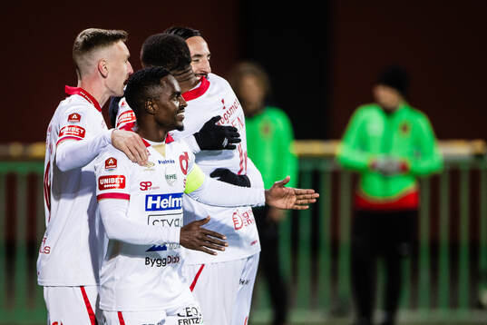 Degerfors Nahom Netabay jublar