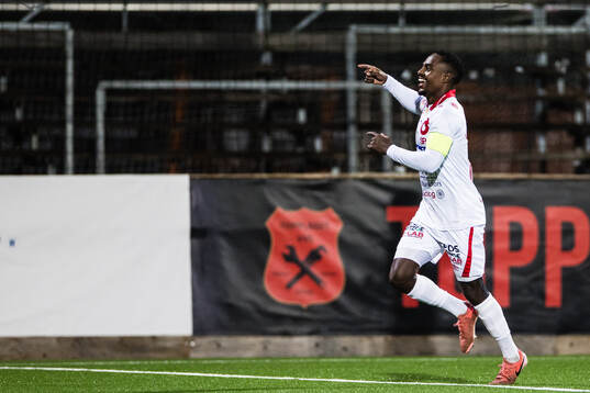 Degerfors Nahom Netabay jublar