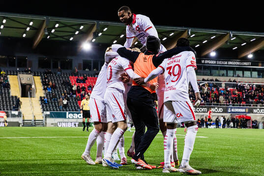 Degerfors Marcus Rafferty jublar och Daniel Sundgren, Leon