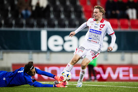 Brommapojkarnas målvakt John-Oliver Lacayo och Degerfors