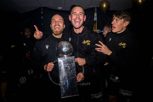 Mjällbys Viktor Gustafson, Adam Petersson och Elliot